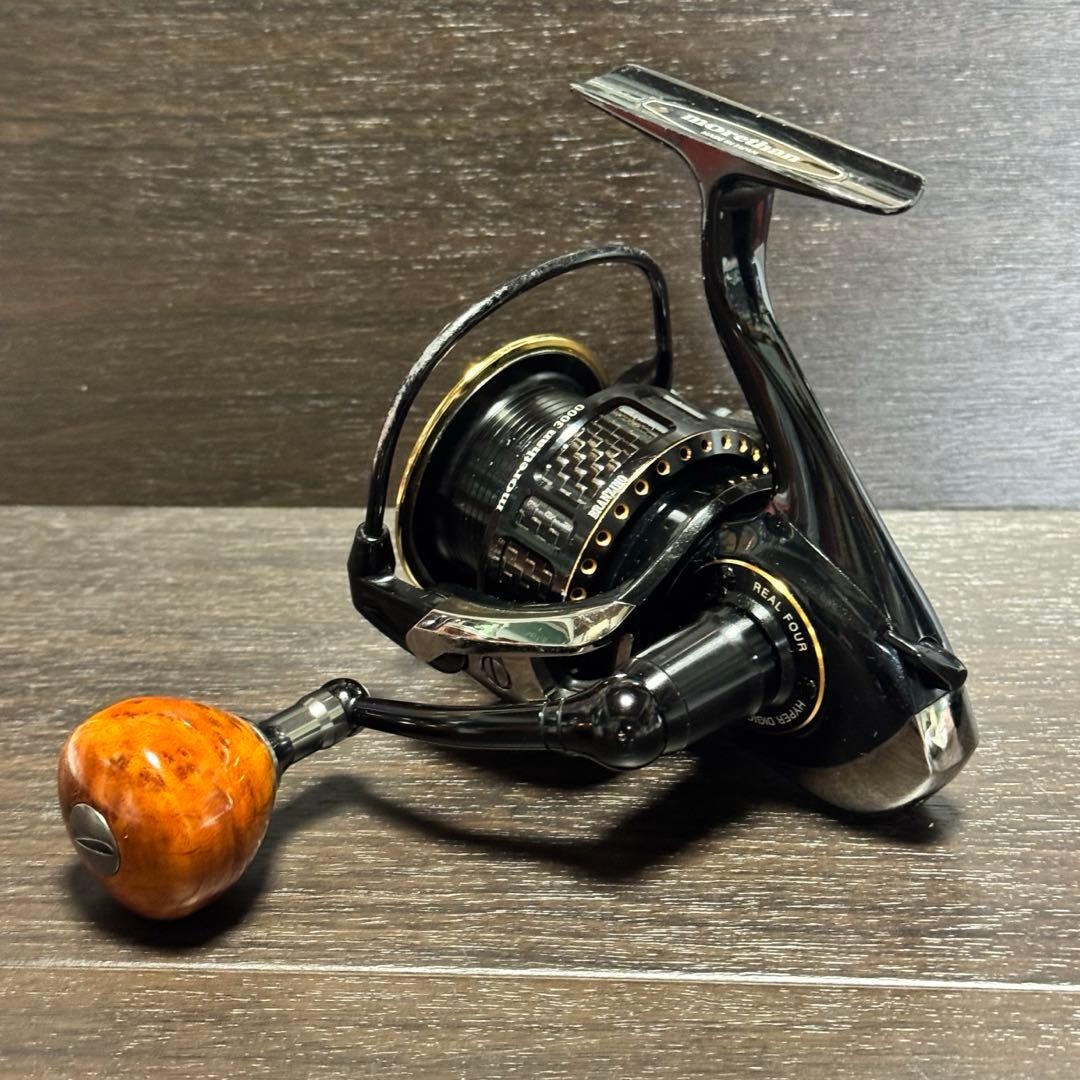 Daiwa Morethan Branzino 3000 Wood Knob Spinning Reel Japan Used