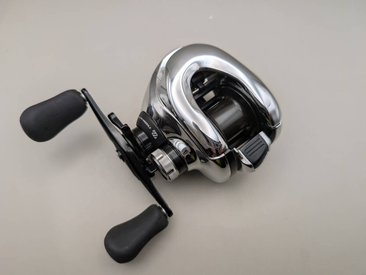 SHIMANO 12 Antares HG Left Hand Baitcasting Reel