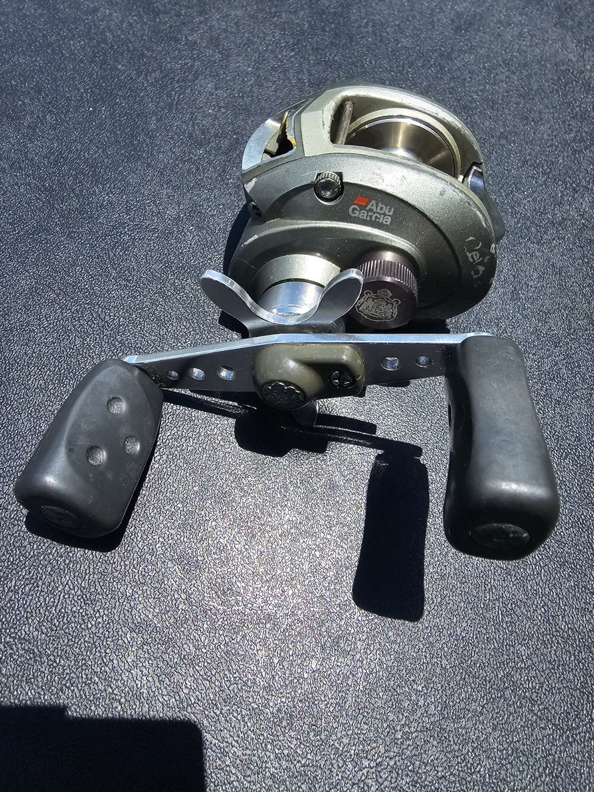 ABU GARCIA Revo S Ambassadeur 9 Bearings- Crank/Retrieve with Left Hand