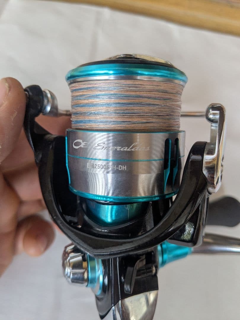 2500S-DH 2500S-H-DH Spinning Reel Blue Silver Fishing Reel Used Few Times