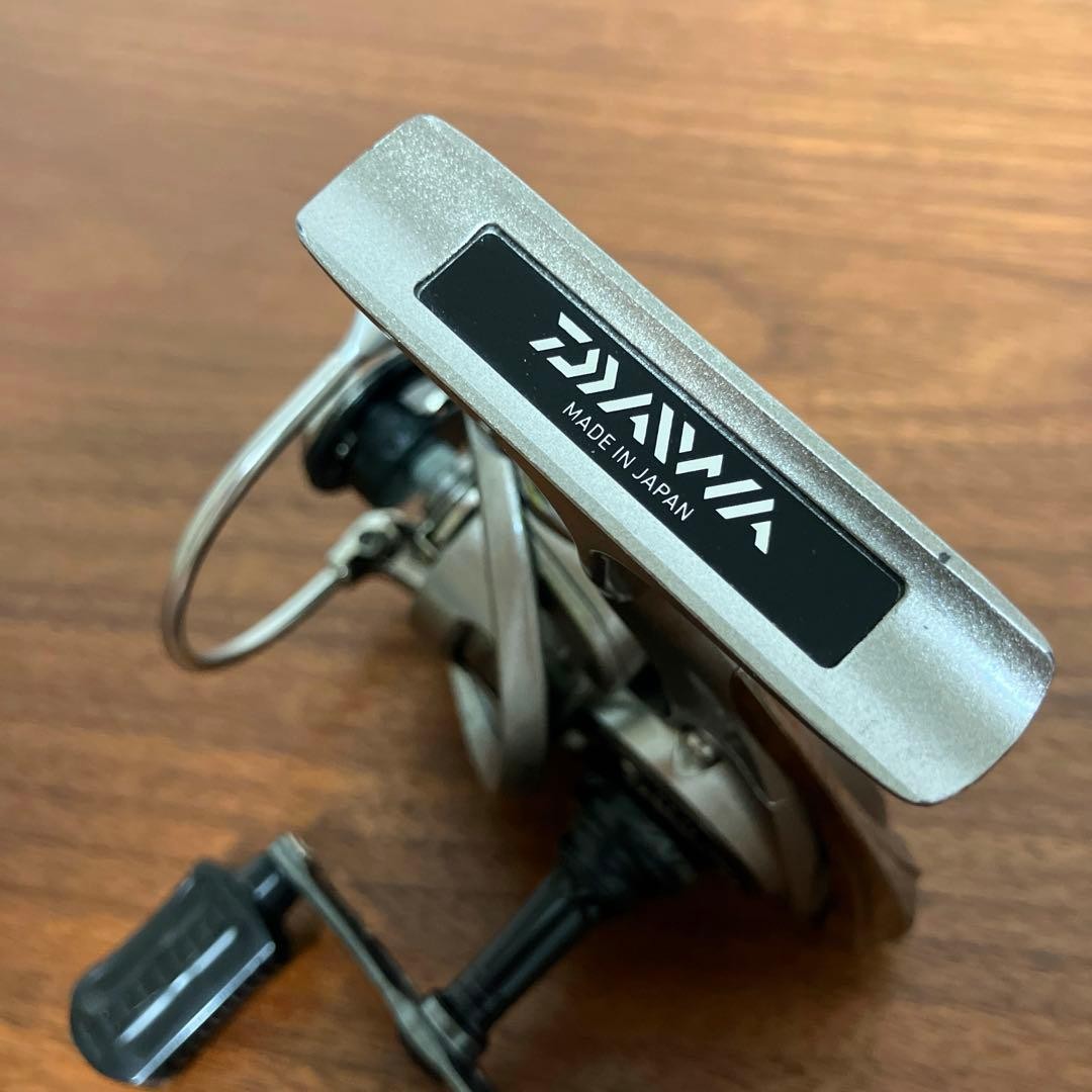 [EXC] Daiwa 12 Luvias 2004 DLIVE Double Handle WAVE 65mm W/Box – From JAPAN
