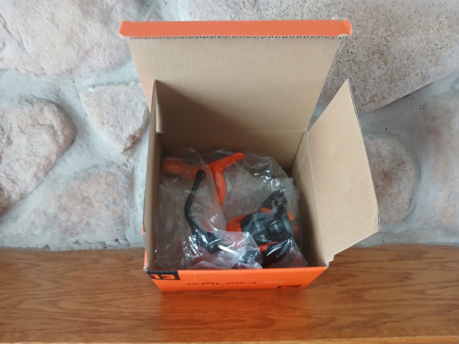 NEW Kalon 2.0 RADIOACTIVE Spinning Reel Box-manual 13 FISHING