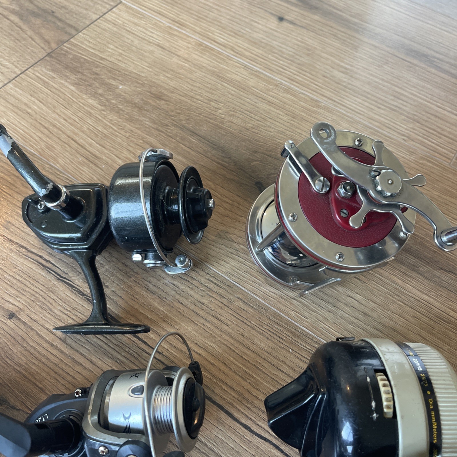 Vintage Fishing Reels Lot Of 12 Daiwa , Mantis, Liquid, Shakespeare & More Japan
