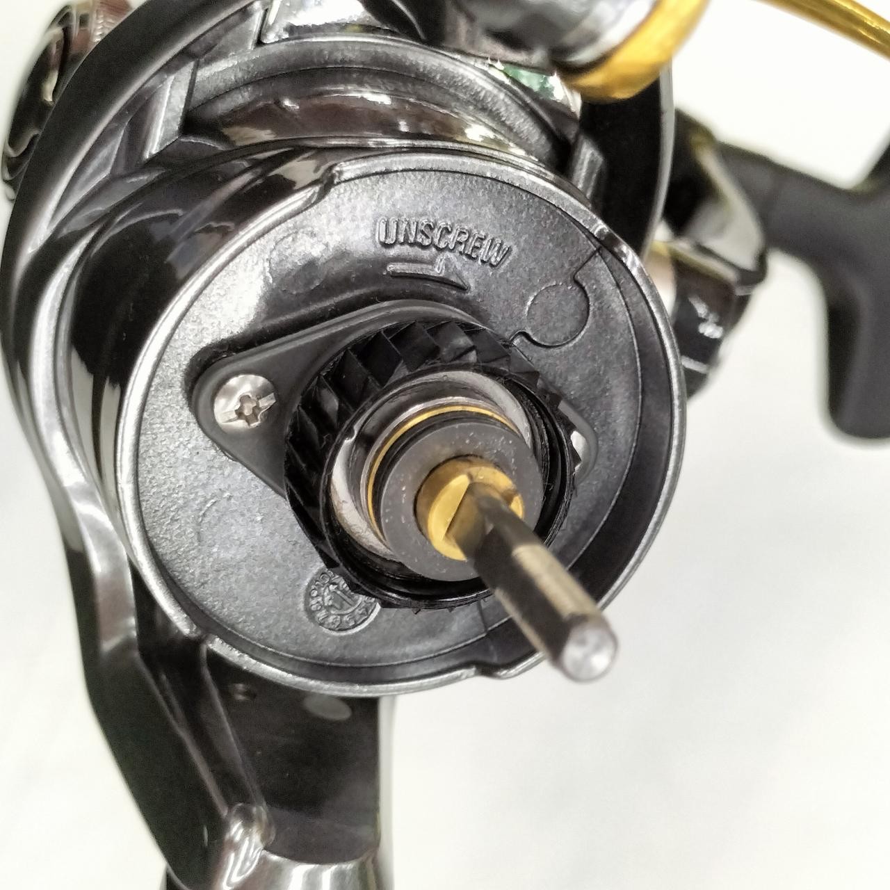 Shimano Vanquish C3000A Spinning Reel Lightweight High Performance New
