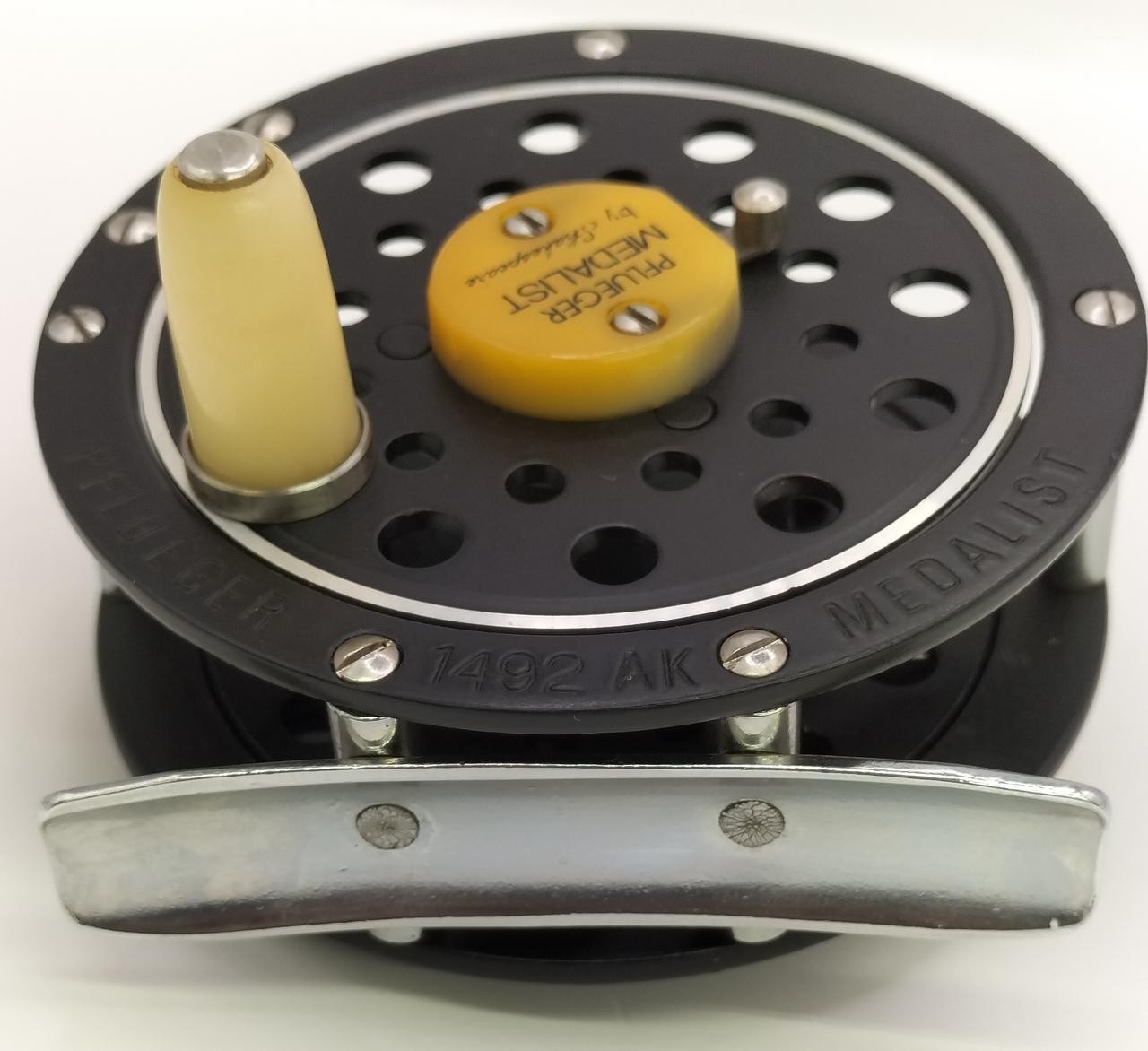 Pflueger Medalist 1492AK Fly Reel, Saltwater, Used, 4.9oz, 3.9in/10cm