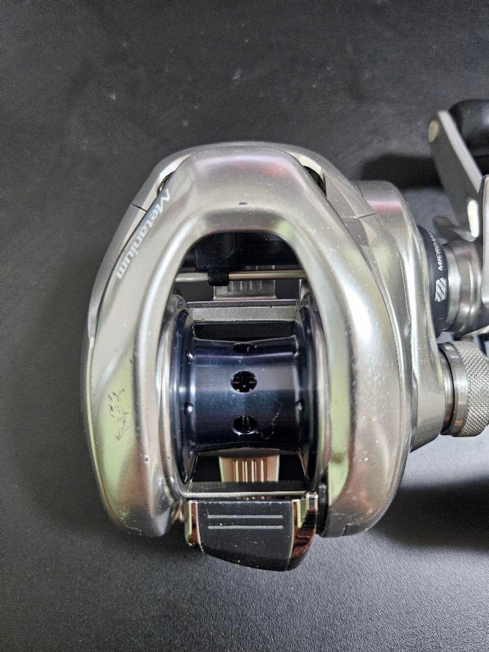 Shimano 16 Metanium MGL XG 8.5:1 Gear Right Bait Casting Reel Good Condition