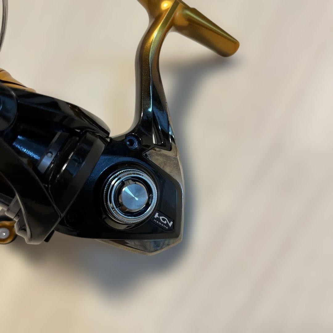 Shimano Soare BB C2000SSHG Spinning Reel Black Gold Aji Fishing