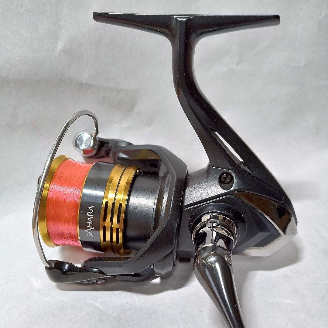 Shimano Sahara 22 1000 Spinning Reel Line Included Good Condition