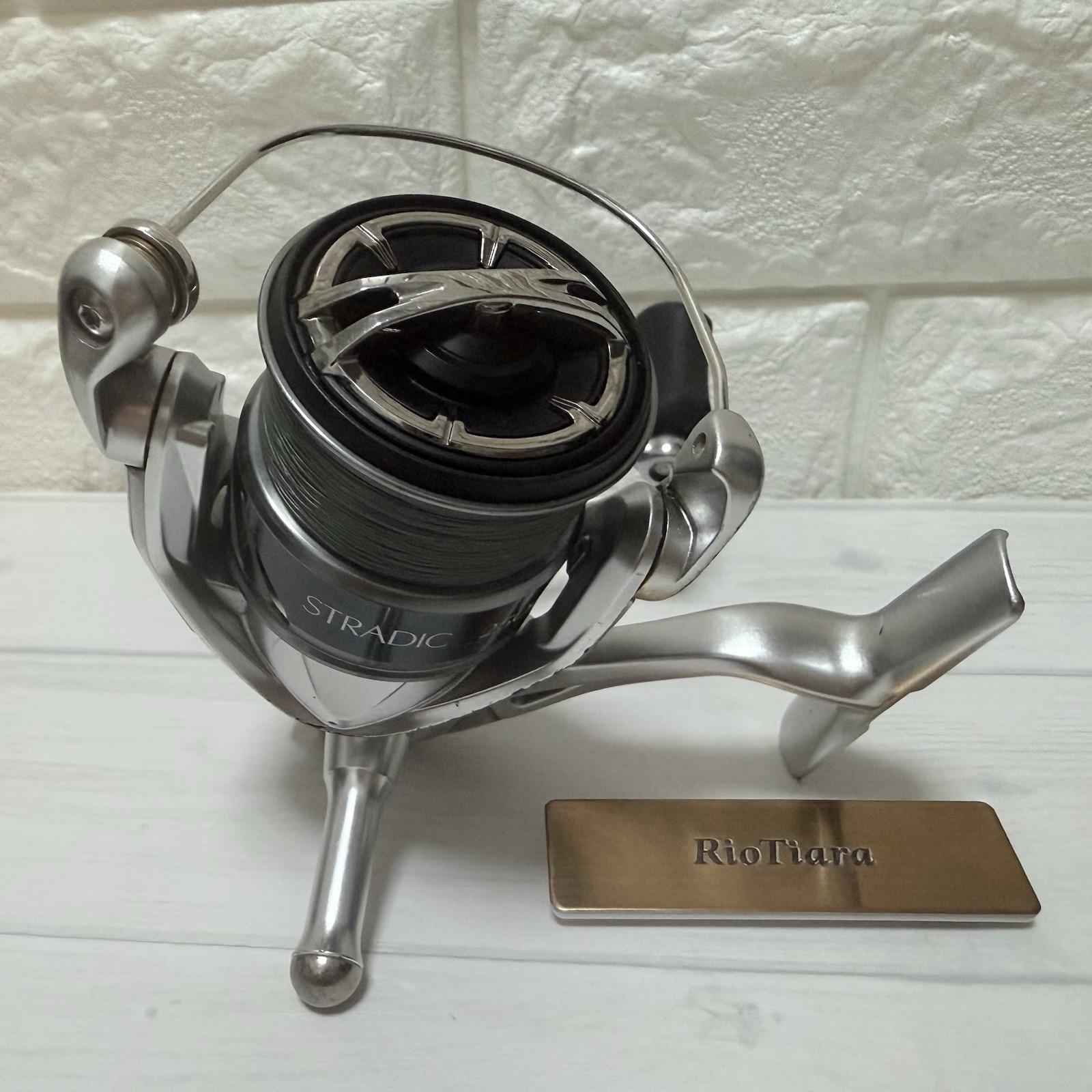 Shimano 15 Stradic 2500S Spinning Reel w/ Reel Stand Exc JDM Bass Fishing LureS