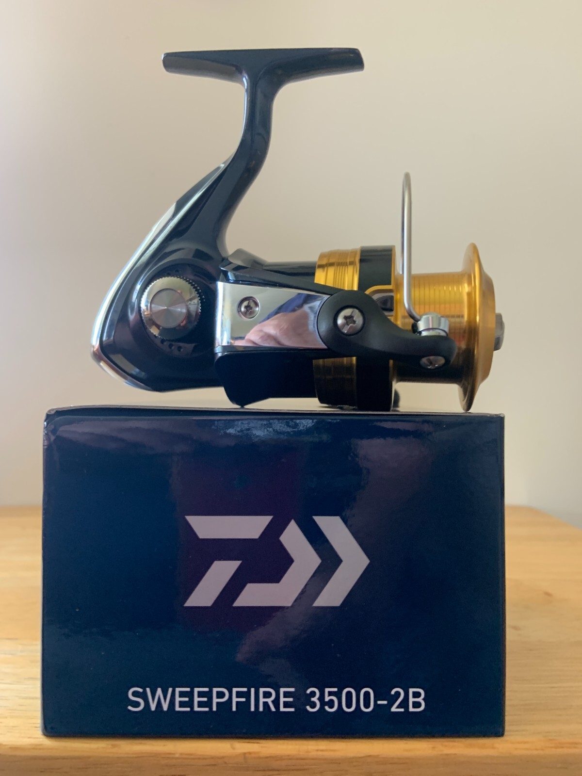 DAIWA SWEEPFIRE SWF-3500 2B SPINNING REEL