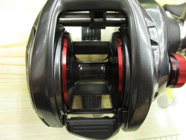 Shimano 24 Scorpion MD 300XG Bait Reel Used