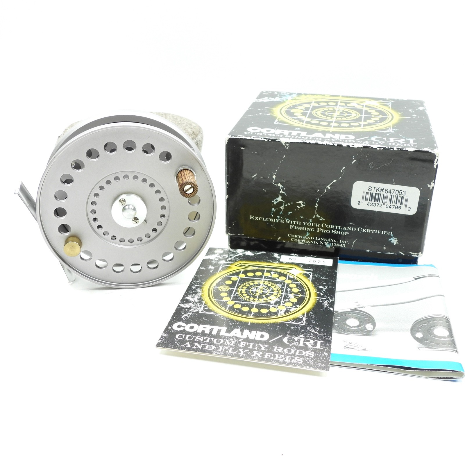 Cortland C.R.I. 2400 Fly Fishing Reel. W/ Box & Case.