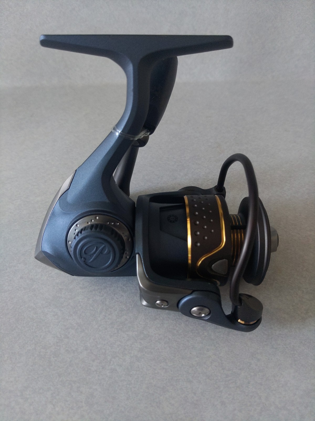 Pflueger President Spinning Reel Size 20. New Off Combo. Sharp! Limited Color!
