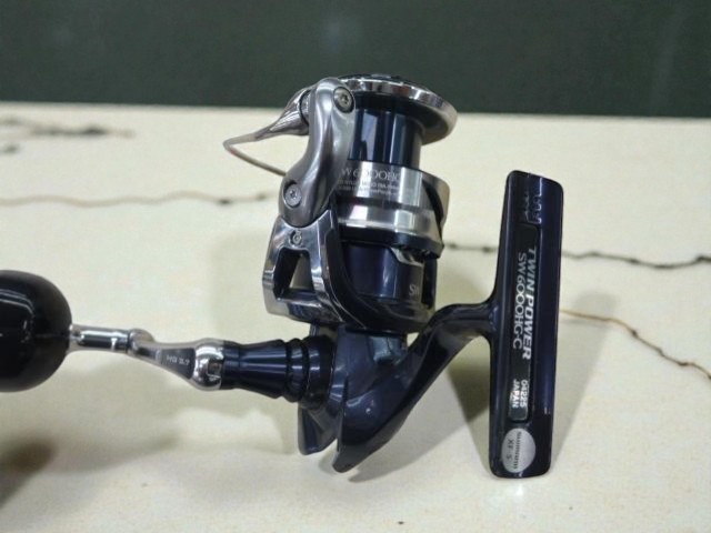 SHIMANO 21 Twin Power SW 6000HG Saltwater Spinning Reel Very Good Used Japan