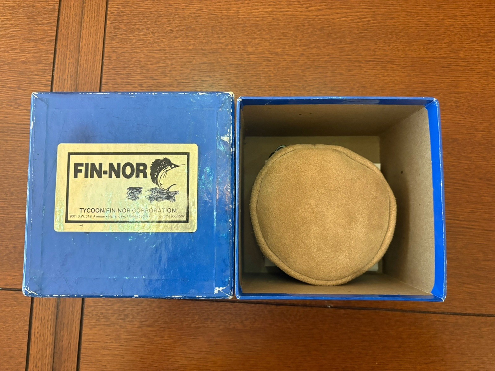 FIN-NOR DIRECT DRIVE #4 SALTWATER FLY FISHING REEL & CASE & BOX