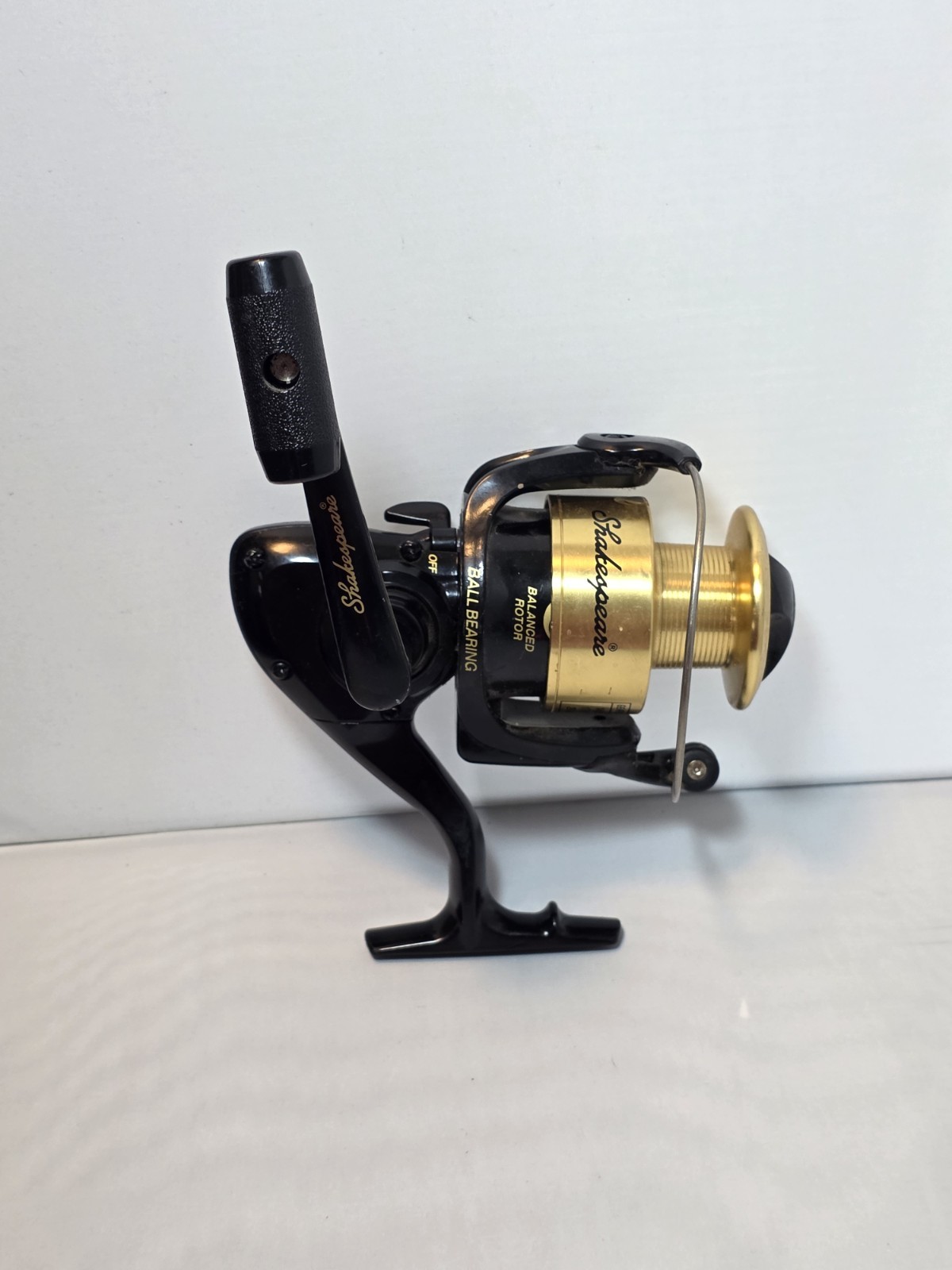 Shakespear Pruis P4260CB Big-game Spinning Fishing Reel Gear Ratio 4.6:1