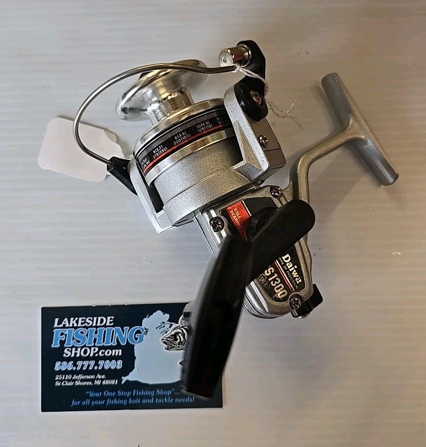 BRAND NEW DAIWA RS1300 SPINNING FISHING REEL NO BOX
