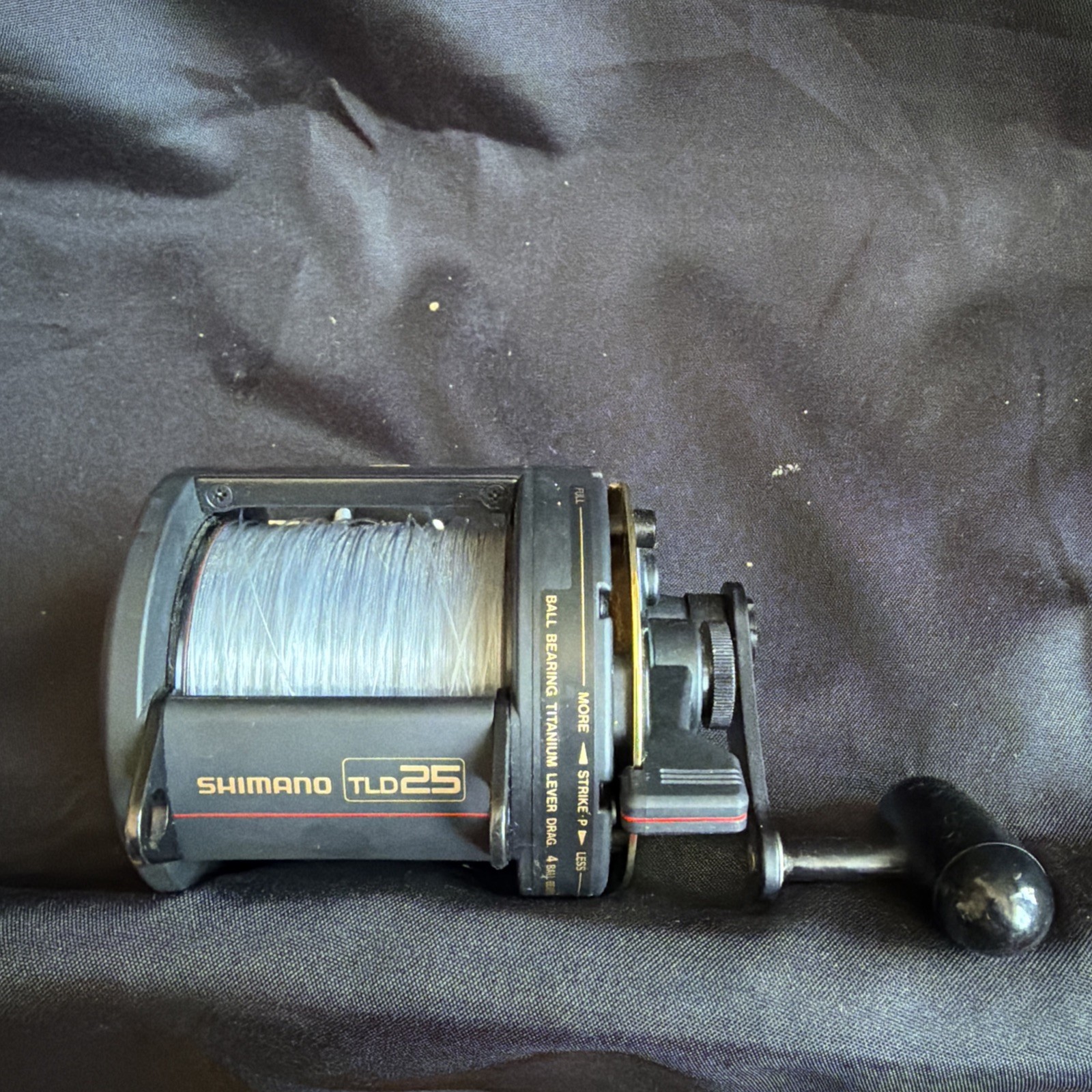 Shimano TLD 25 Fishing Reel, original box, VG used condition