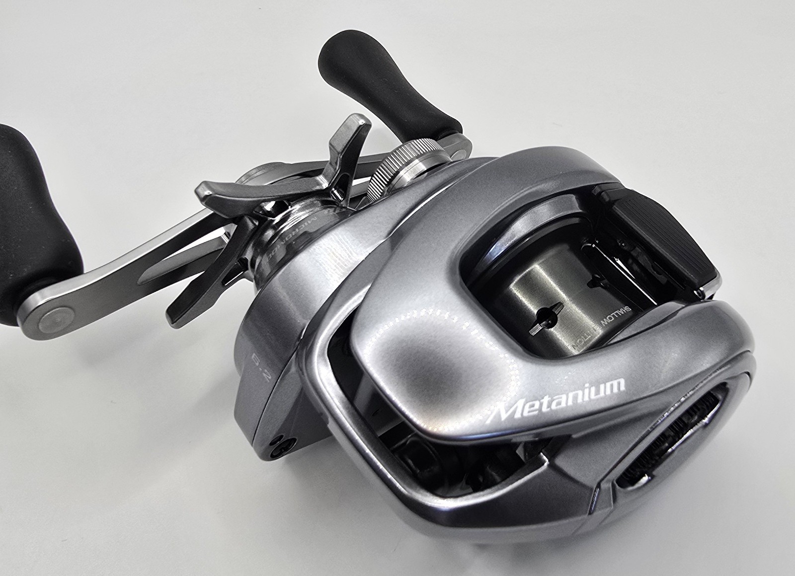 Shimano 22 Metanium Shallow Edition Right Baitcast Reel Boxed JDM Unfished Mint