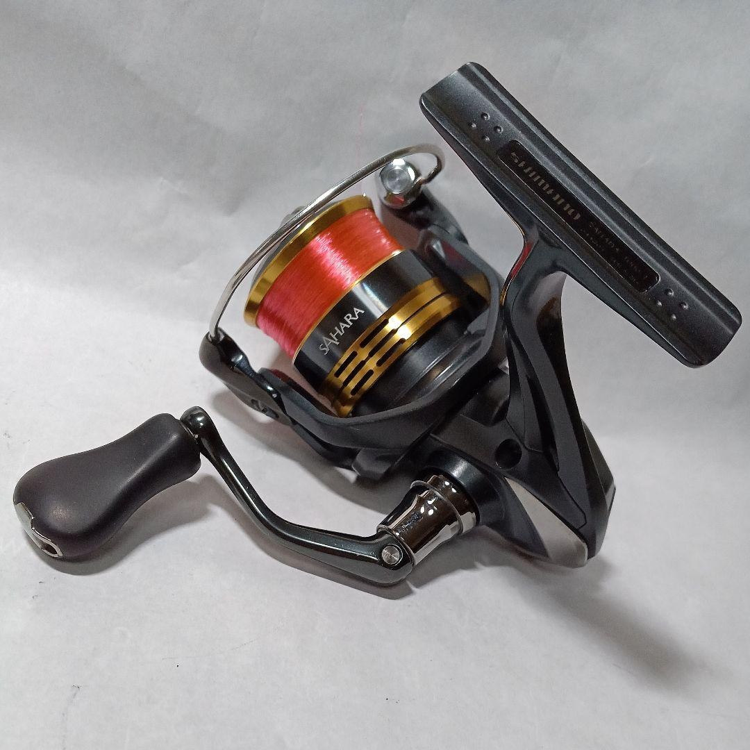 Shimano Sahara 22 1000 Spinning Reel Line Included Good Condition