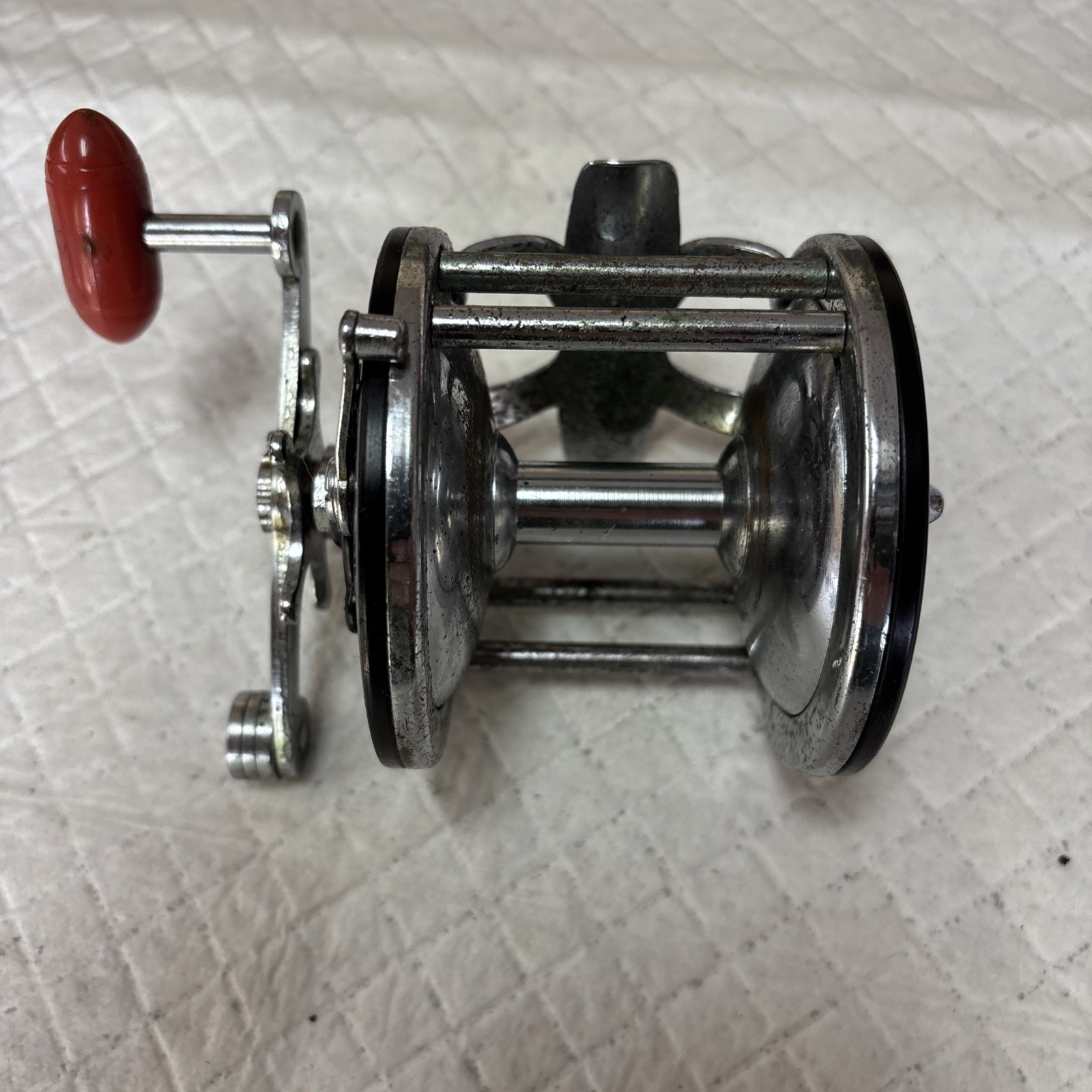 Vintage Penn Long Beach Number 65 ~ Saltwater Fishing Reel Used 245