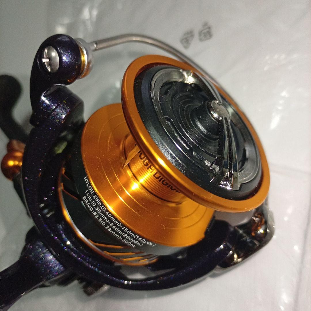 Daiwa Revros LT5000D-CH Spinning Reel Unused Lightweight Durable