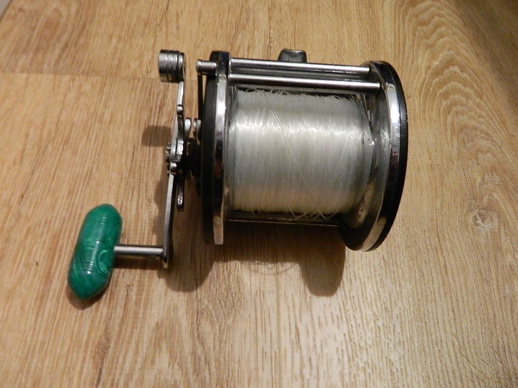 Penn Long Beach #67 Fishing Reel Nice Working Condition