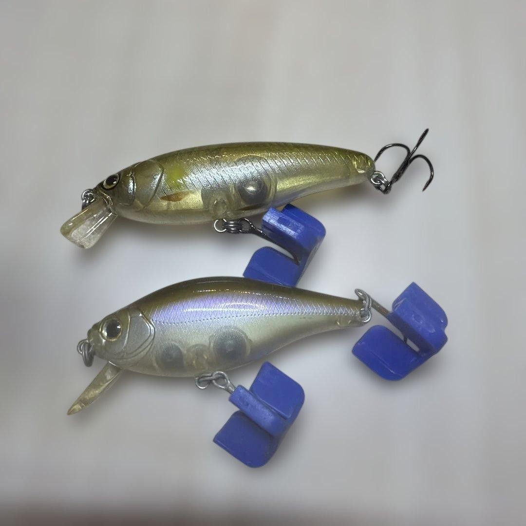 Bass Fishing Lure Set of 12 Minnow Plug Various Colors Tackle Equipment Japan