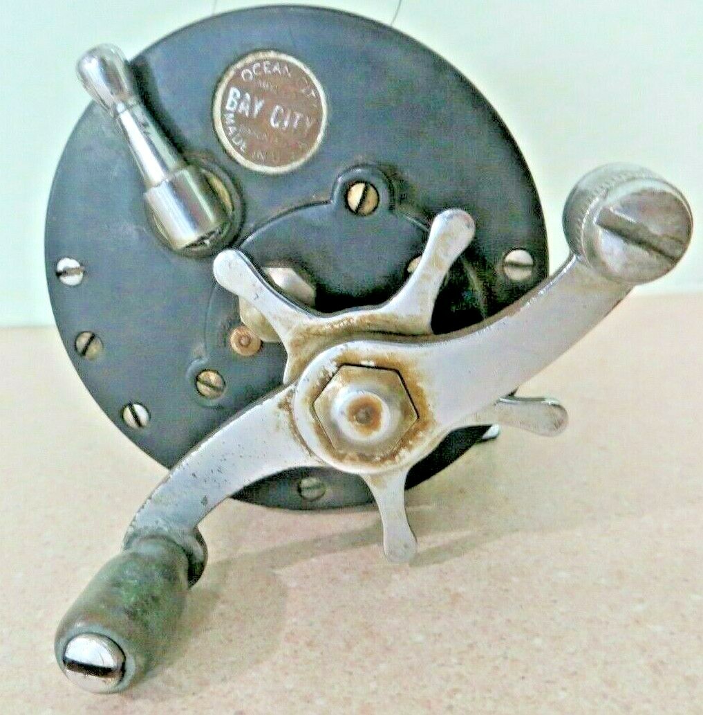 Ocean City=Bay City salt water 250 reel, has wire line on it vintage collectible