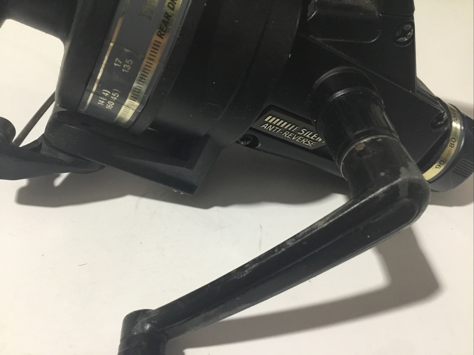 Daiwa Graphite AG2050X Spinning Fishing Reel Silent Anti Reverse.