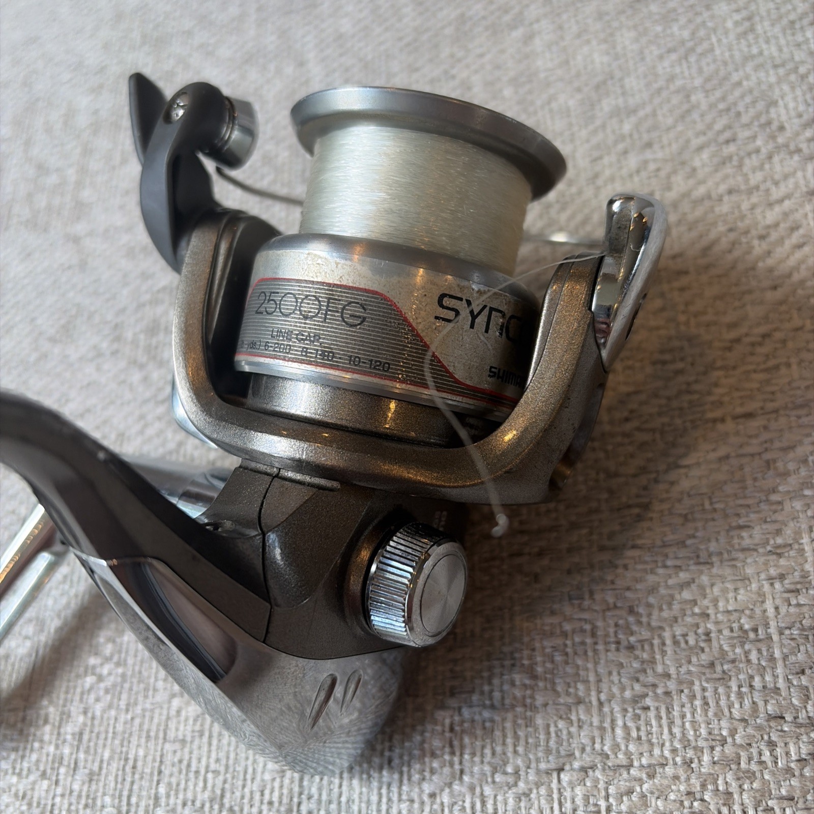 Shimano SYNCOPATE 2500FG Spinning Fishing Reel Nice 4 Bearing Grey/Silver