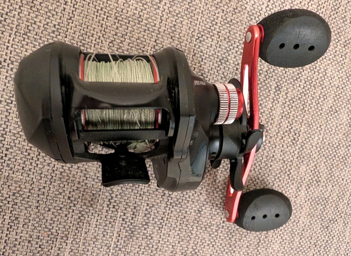 Quantum Smoke Speed Freak 8.1 GR, RH Baitcasting Reel