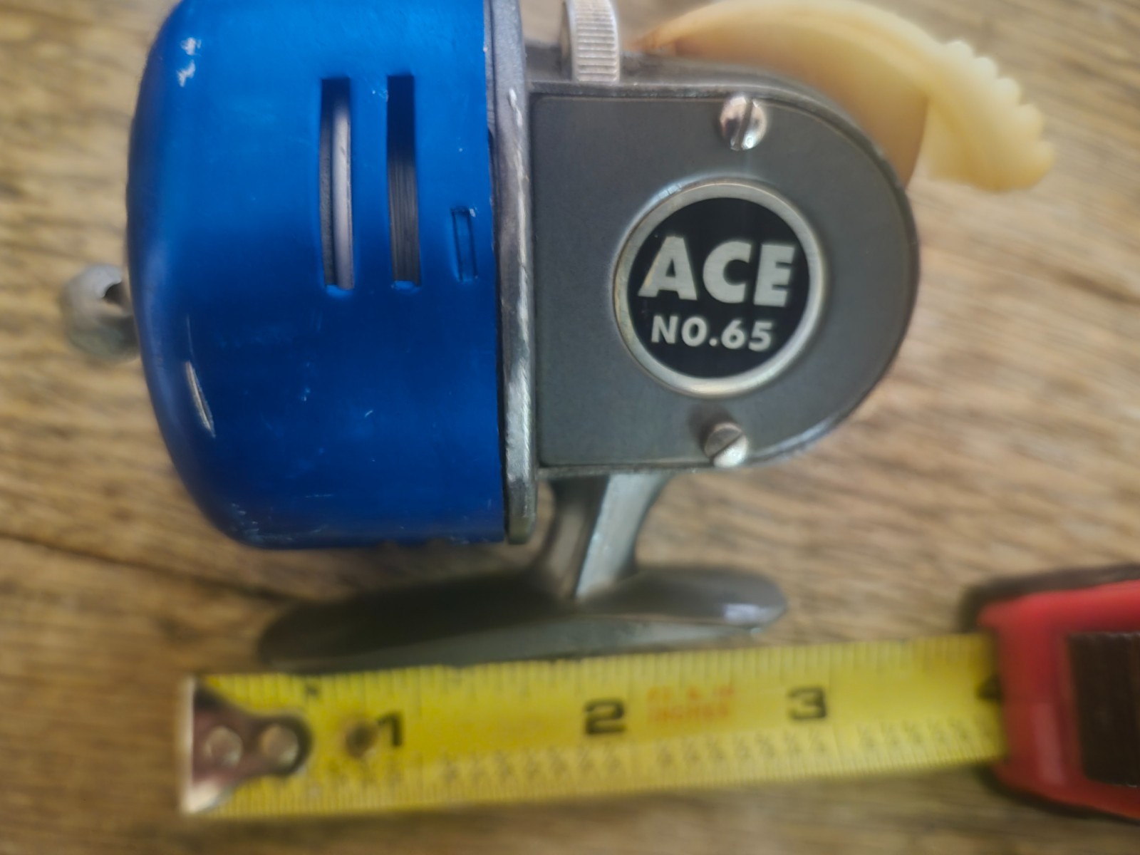 Vintage ACE no. 65 model Fishing spin Cast Reel Japan working, clean