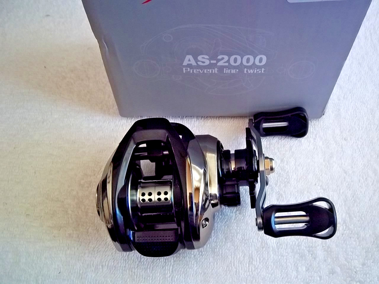 Baitcasting Reel AS-2000/ 6.3:1 G. R. / N+1 B.B. /8KG-17.6LB MAX DRAG/WEIGHT 6.5