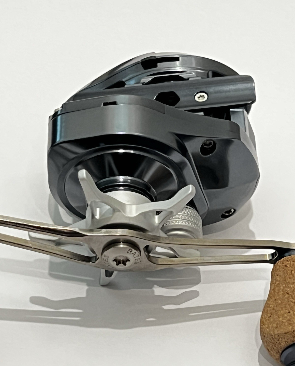 Bates Fishing Salty 150 BRSRH711NB Salty Baitcasting Reel Right 7.1:1 New