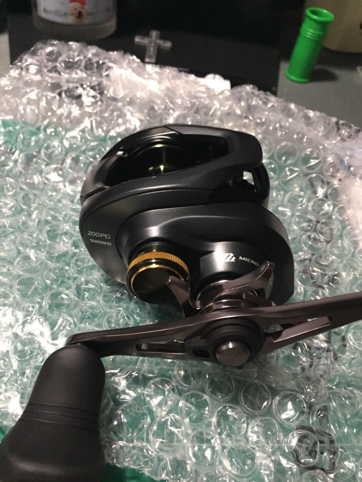 SHIMANO CURADO 200 PG RIGHT HAND BAITCAST REEL 5.0:1 GEAR ATIO NEW IN BOX