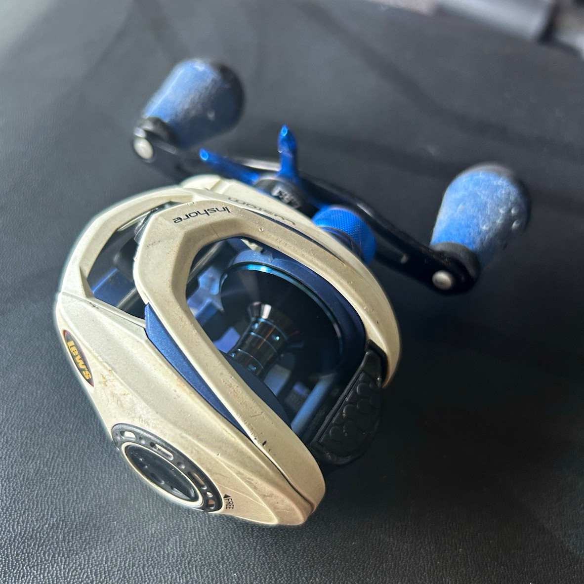 Lew’s Custom Inshore Speed Spool SLP CI1SH 7.5:1 Right 10 bearing Reel