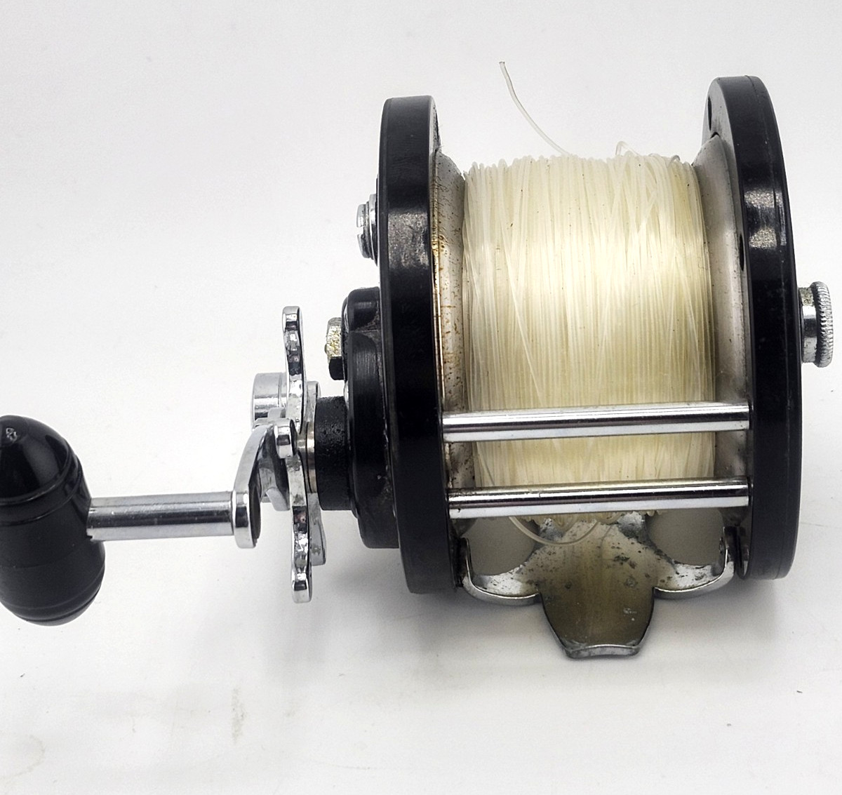 Penn Delmar 285M Fishing Reel W/Box Nice Condition W/ Line