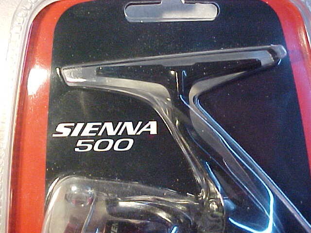 NEW SHIMANO Sienna Spinning Reel SN500FGC for rod Fishing 500 clam packed