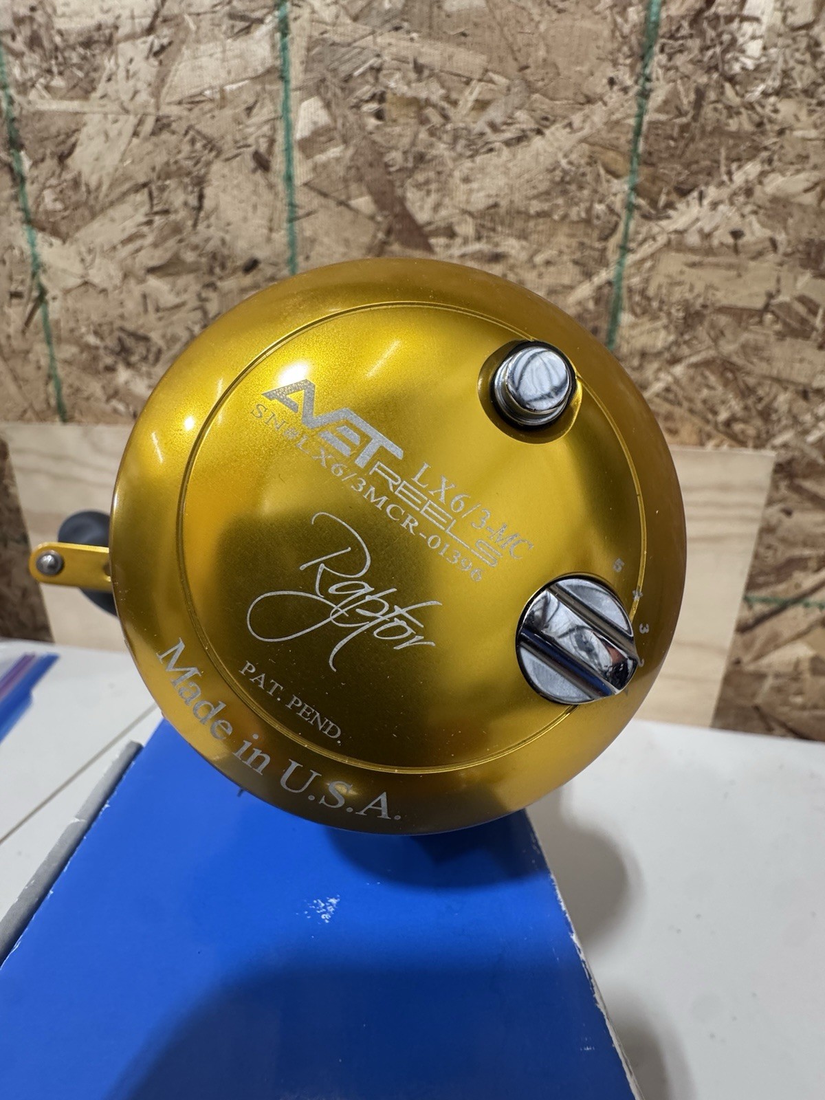 Avet LX6/3 MC Raptor Two-Speed Lever Drag Reel RAPTOR – Right Hand – Gold