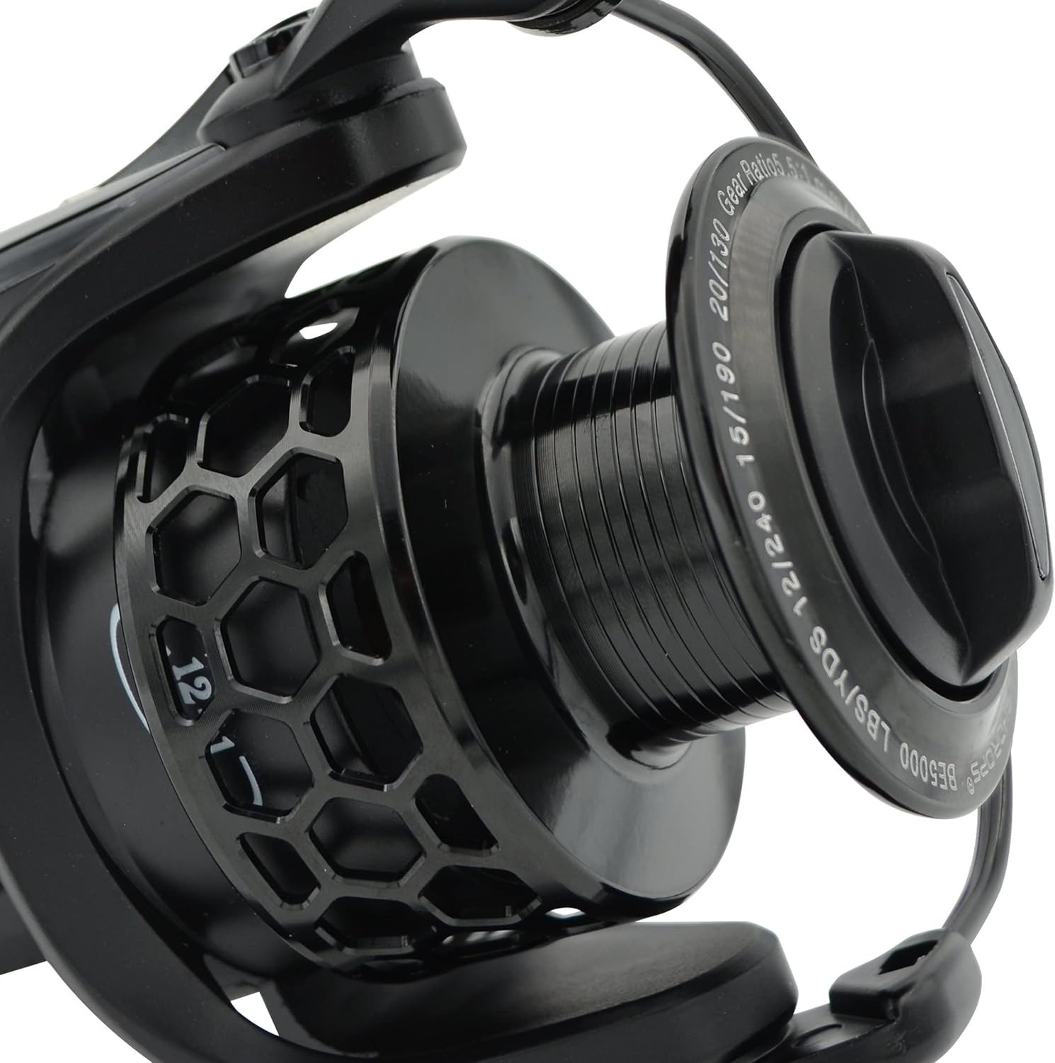 High-Performance Spinning Fishing Reel with 22 lbs Drag – Perfect for All Waters