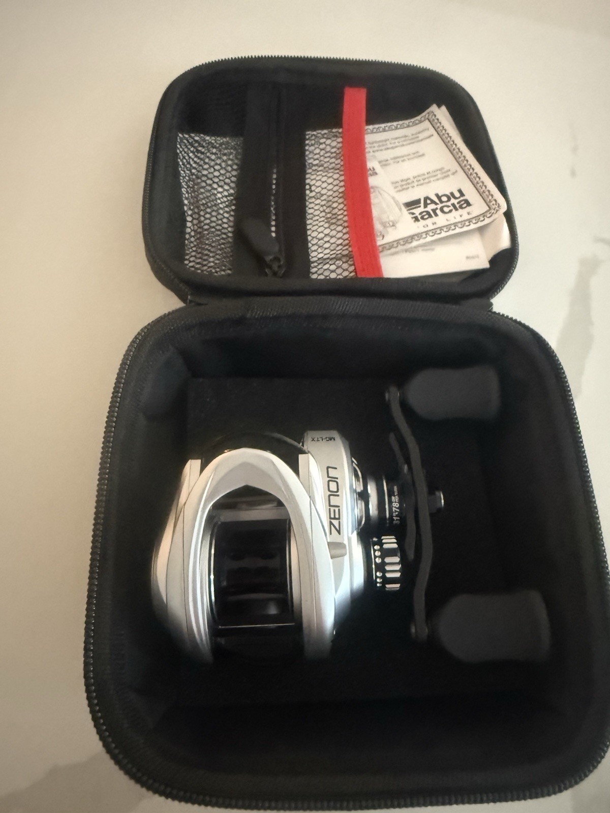 Abu Garcia Zenon MG-LTX Right Hand Bait Cast Reel 8.3:1