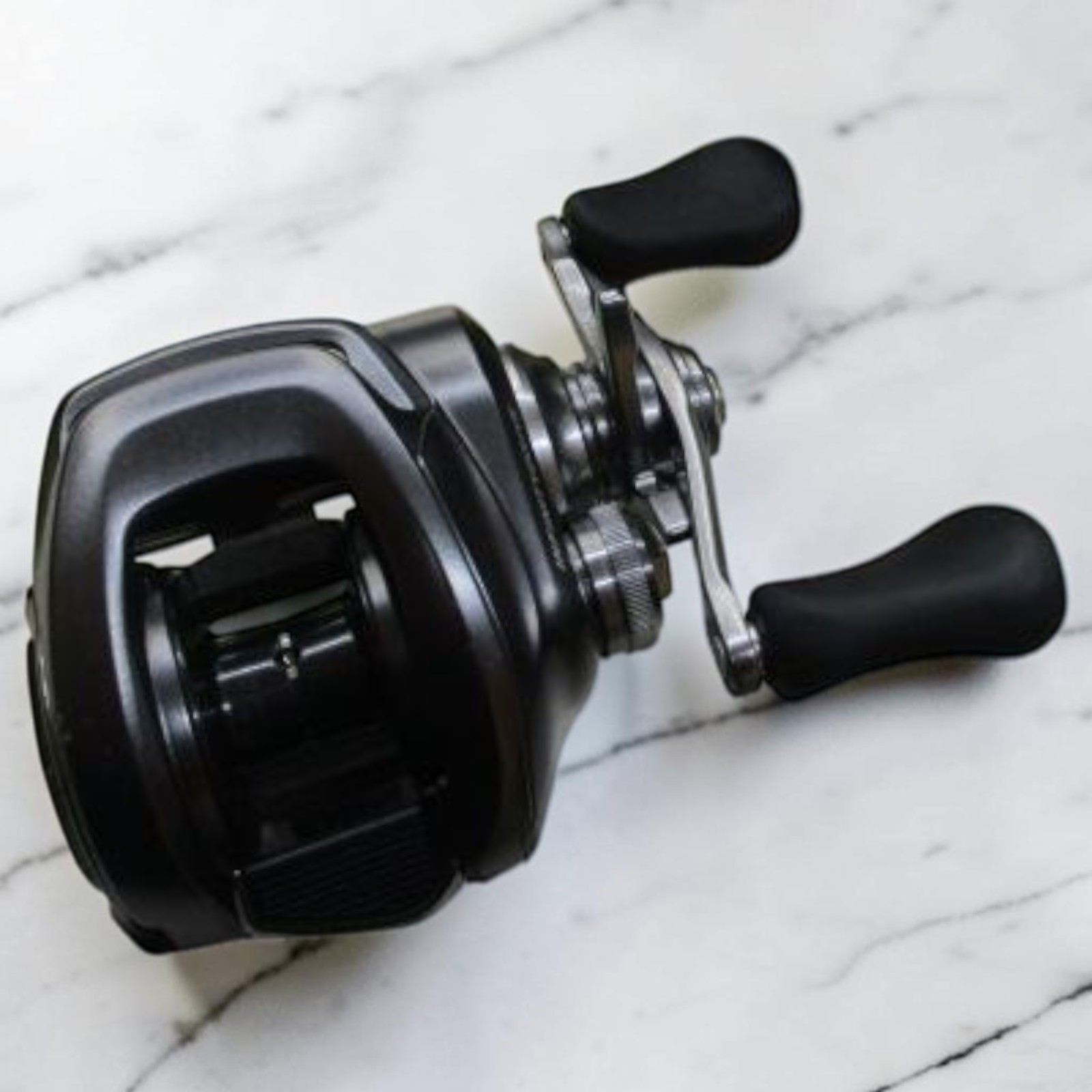 Shimano 22 Bantam RH Baitcasting Reel Used Very Good Condition From Japan