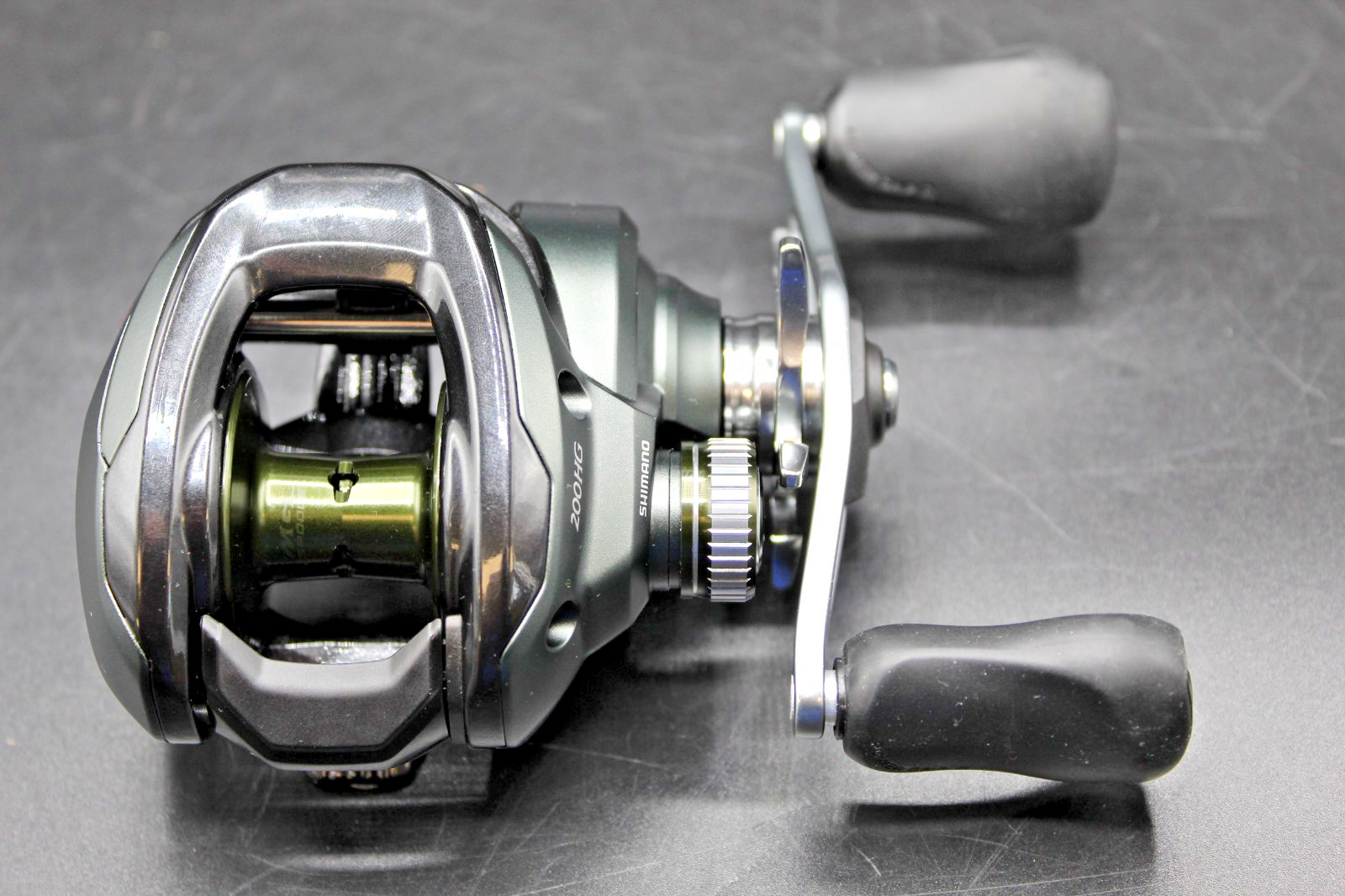 Shimano Curado 200HG Baitcasting Reel *Pre-owned* FREE SHIPPING