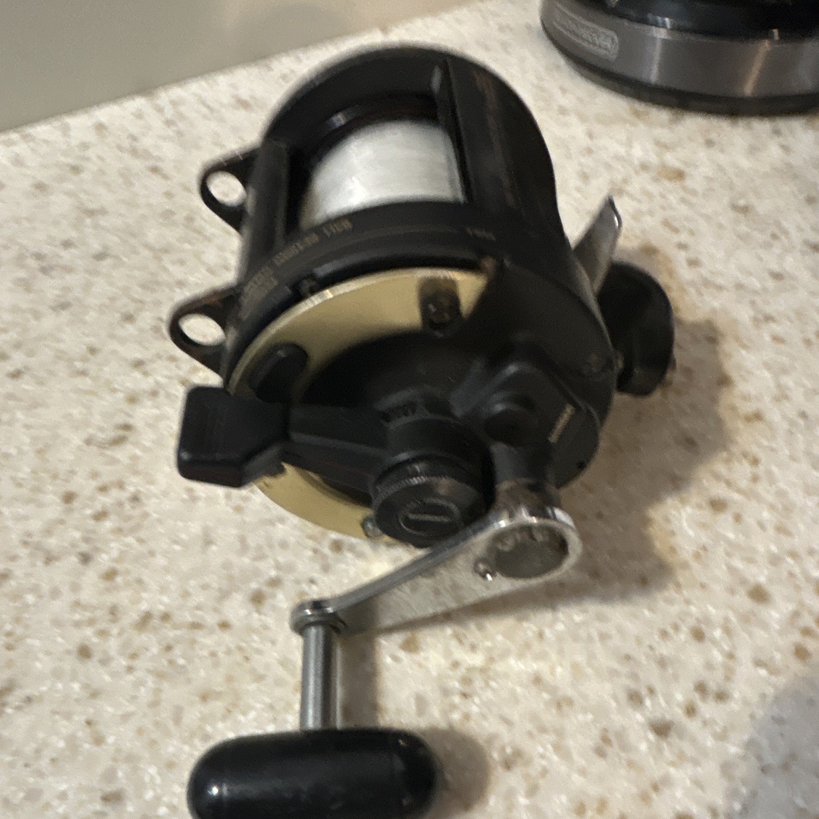 Shimano TLD 25 Lever Drag Trolling Reel 3.6:1 Right-Hand Black/Gold