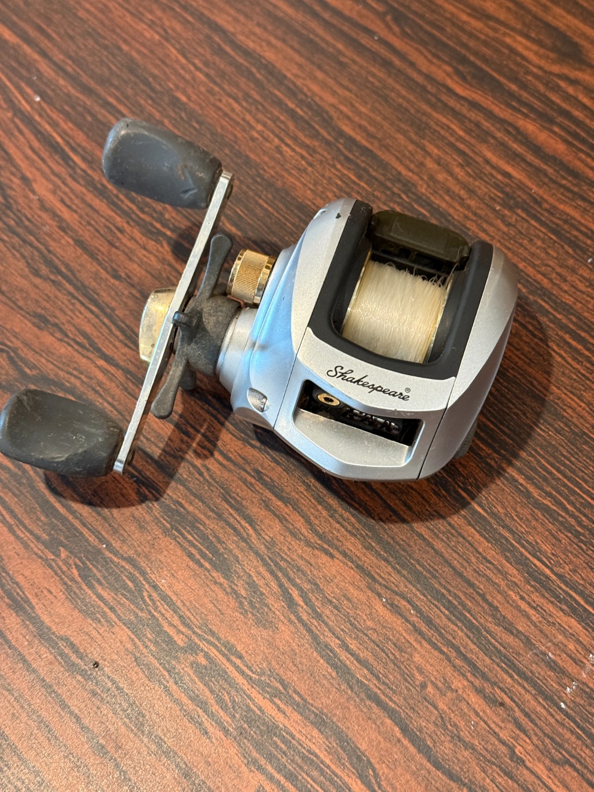 Shakespeare Agility LP Baitcasting Fishing Reel 6.3:1 4 Bearing System Works