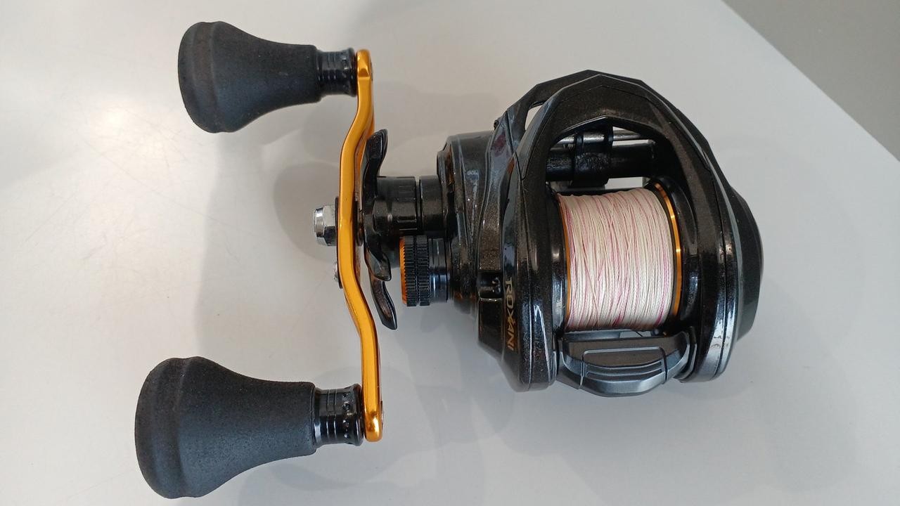 Abugarcia Roxani Powershooter-L Bait Casting Reel 8.0:1 242g 100m 20lb