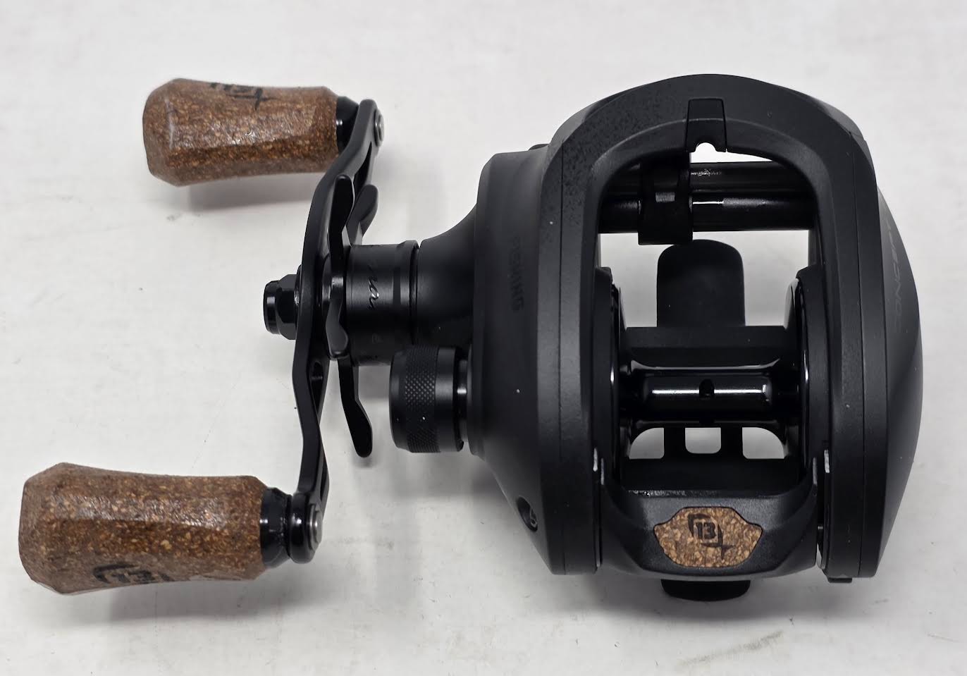 13 FISHING ‚ CONCEPT A3 BAITCAST REEL ‚ CA3-6.3-LH ‚ 6.3:1 – 10.3 OZ ‚