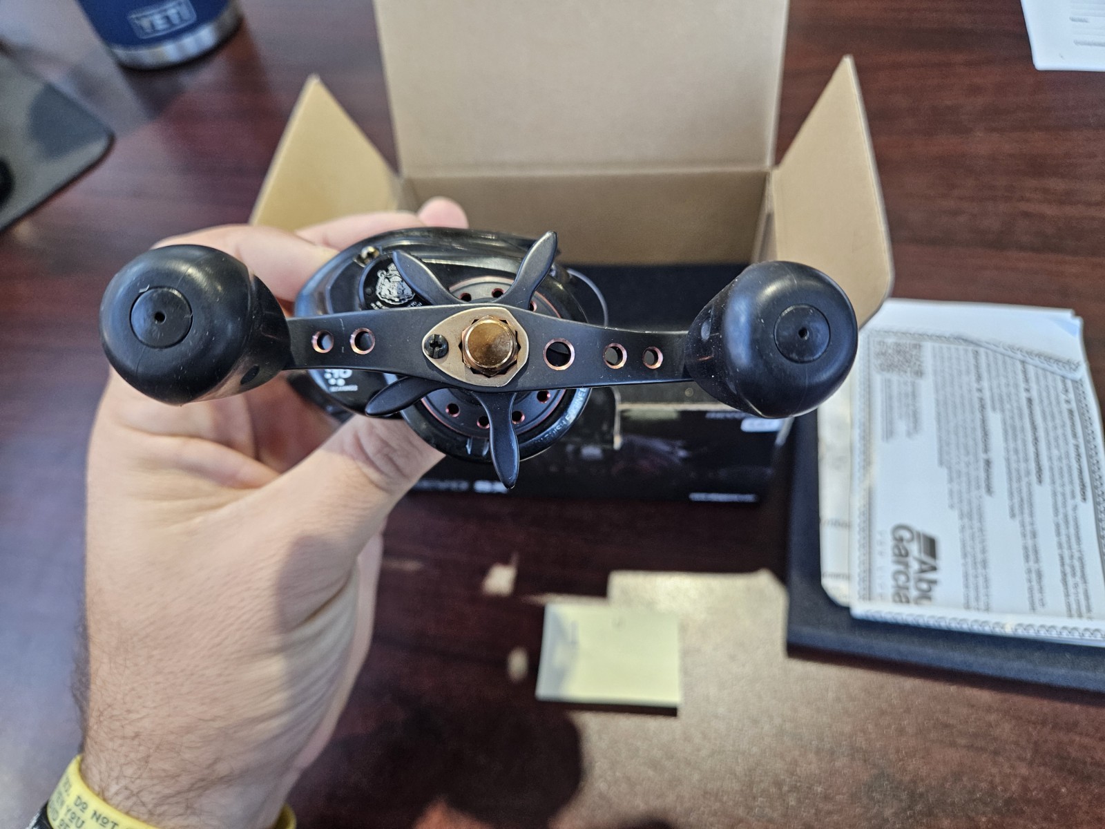 Abu Garcia Ambassadeur Revo 4 SX Baitcasting Reel R/H 10BB 6.6:1 Black in Box