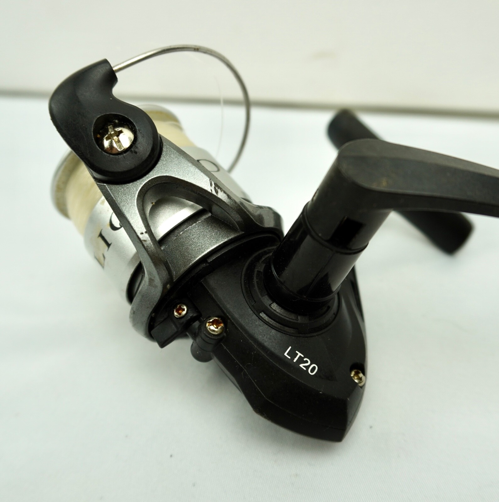 LIQUID Stix Spinning Fishing Reel LT20 Black Silver Light Action Low Speed